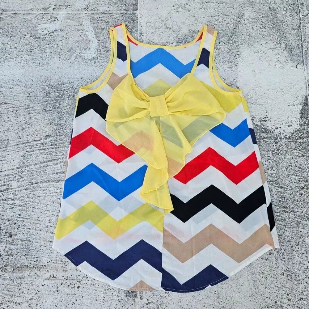 Hug Women Top Blouse Multi Color Zig Zag Shirt Sleeve Less Size M